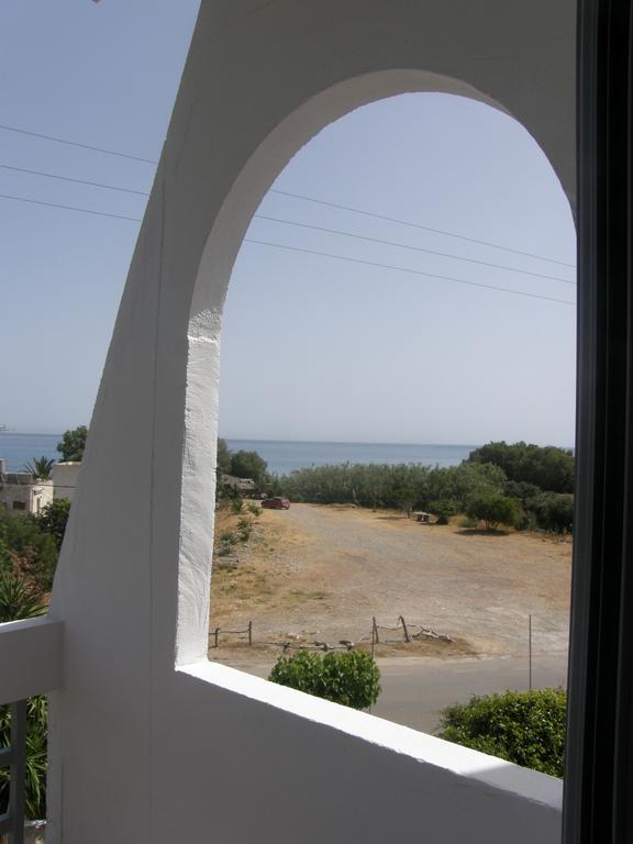 Megim Hotel Paleohóra Kültér fotó