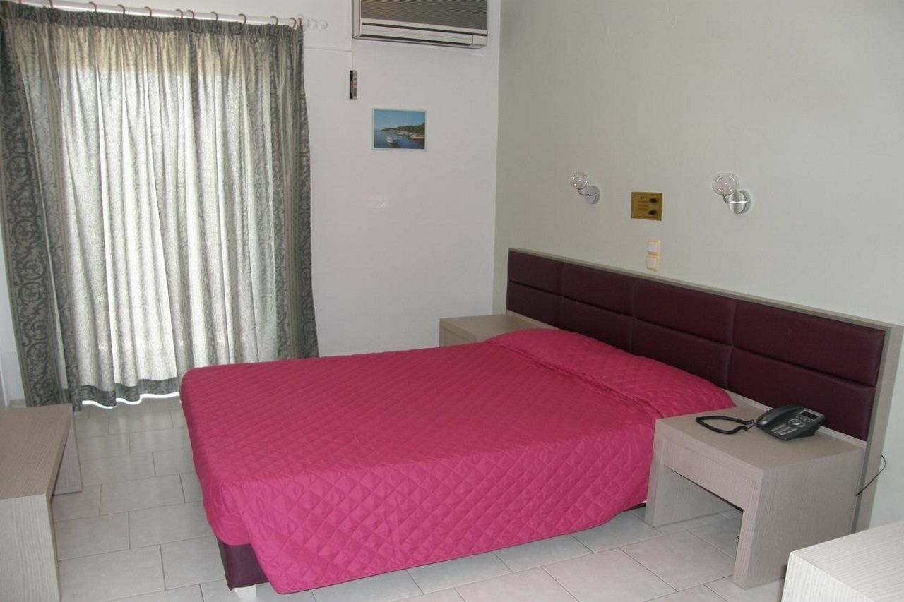 Megim Hotel Paleohóra Kültér fotó